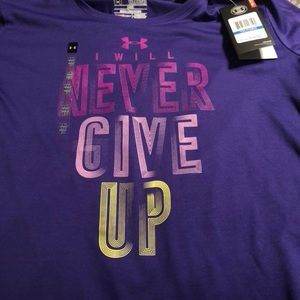 Girls under armour T-shirt